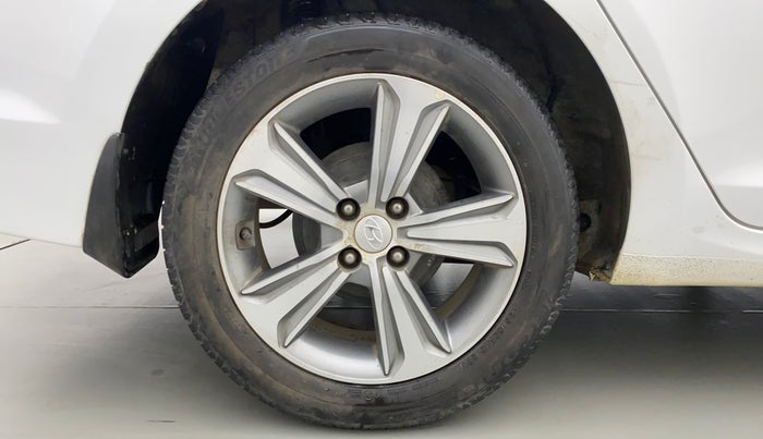 2019 Hyundai Verna 1.6 SX VTVT (O), Petrol, Manual, 36,477 km, Right Rear Wheel