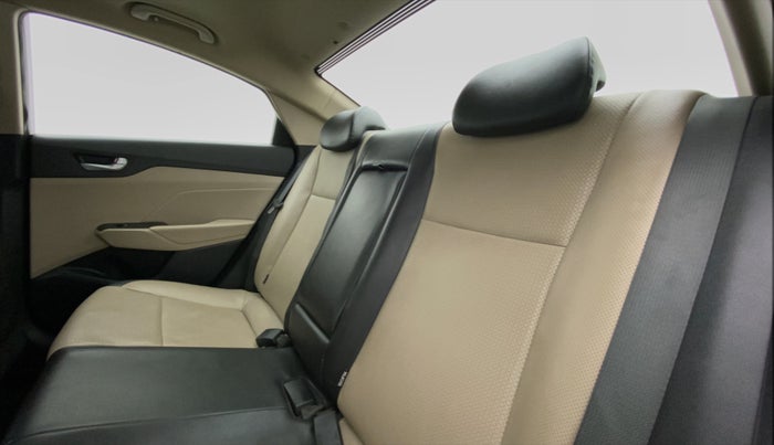 2019 Hyundai Verna 1.6 SX VTVT (O), Petrol, Manual, 36,477 km, Right Side Rear Door Cabin