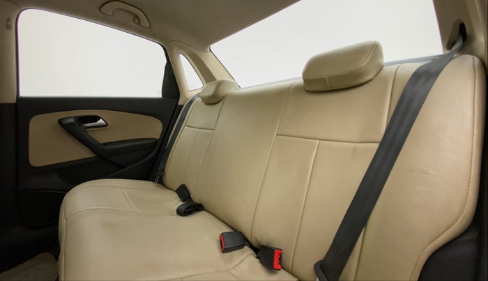 2016 Volkswagen Ameo COMFORTLINE 1.2, Petrol, Manual, 68,681 km, Right Side Rear Door Cabin