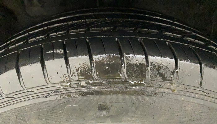 2015 Hyundai Creta SX PLUS 1.6 PETROL, Petrol, Manual, 13,626 km, Left Front Tyre Tread