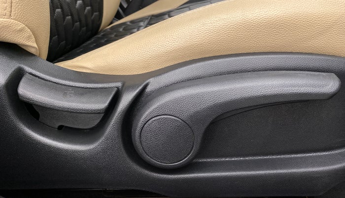 2018 Hyundai Elite i20 ASTA 1.2, Petrol, Manual, 42,334 km, Driver Side Adjustment Panel