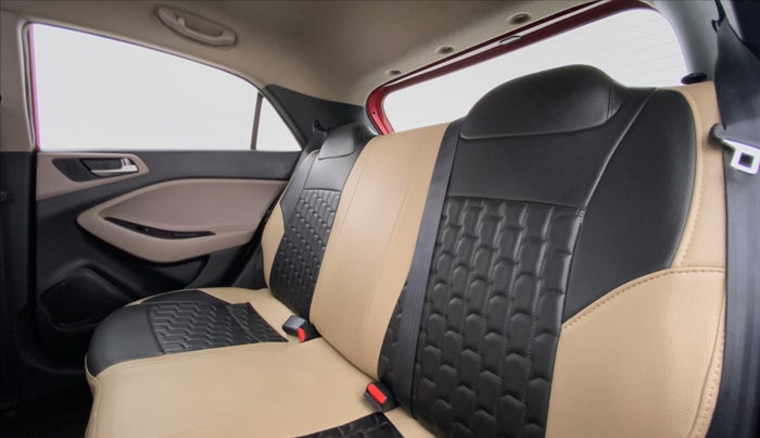 2018 Hyundai Elite i20 ASTA 1.2, Petrol, Manual, 42,334 km, Right Side Rear Door Cabin