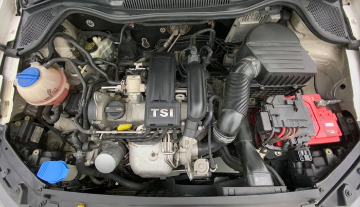2014 Volkswagen Polo GT TSI 1.2 PETROL AT, Petrol, Automatic, 67,629 km, Open Bonet