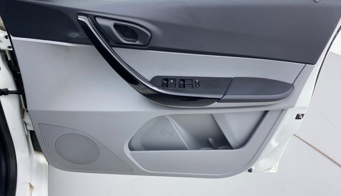 2020 Tata Tiago XT 1.2 REVOTRON, Petrol, Manual, 16,046 km, Driver Side Door Panels Control