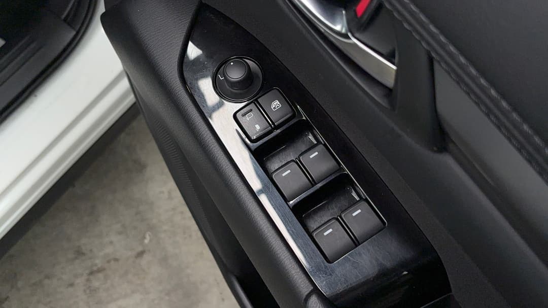 2019 Mazda CX-5 Maxx Sport (4x2), Automatic, 89416 km, Drivers Side Door Panel Controls