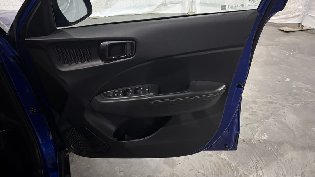 2023 Hyundai Venue Elite (denim) Two-tone Roof, Automatic, 44134 km, Speaker View