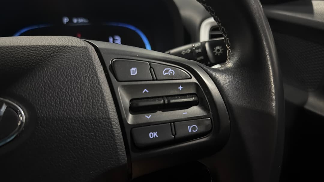 2023 Hyundai Venue Elite (denim) Two-tone Roof, Automatic, 44134 km, Cruise Control