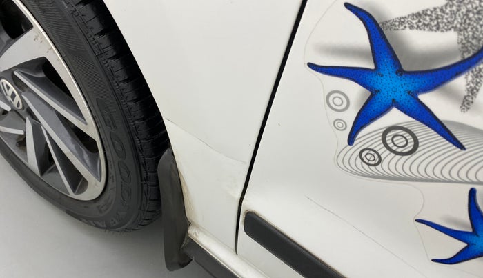 2022 Volkswagen Polo COMFORTLINE 1.0L MPI, Petrol, Manual, 9,205 km, Left fender - Slightly dented