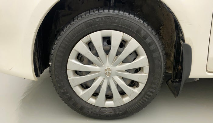 2011 Toyota Etios Liva G, CNG, Manual, 96,671 km, Left Front Wheel