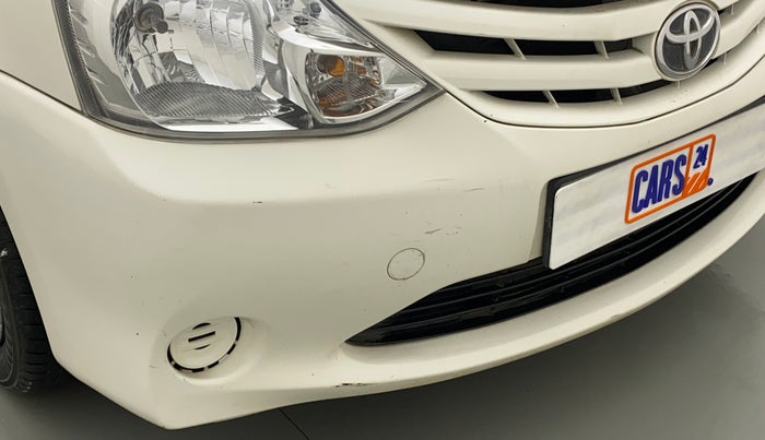 2011 Toyota Etios Liva G, CNG, Manual, 96,671 km, Front bumper - Minor scratches