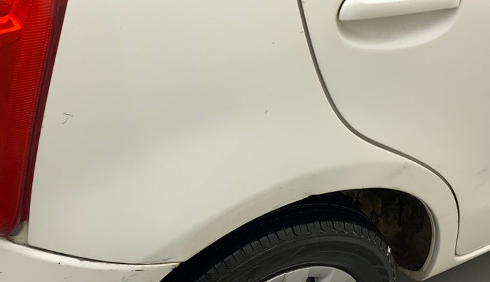 2011 Toyota Etios Liva G, CNG, Manual, 96,671 km, Right quarter panel - Minor scratches