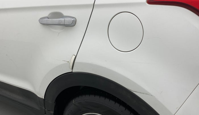 2017 Hyundai Creta SX PLUS AT 1.6 DIESEL, Diesel, Automatic, 1,00,854 km, Left quarter panel - Minor scratches