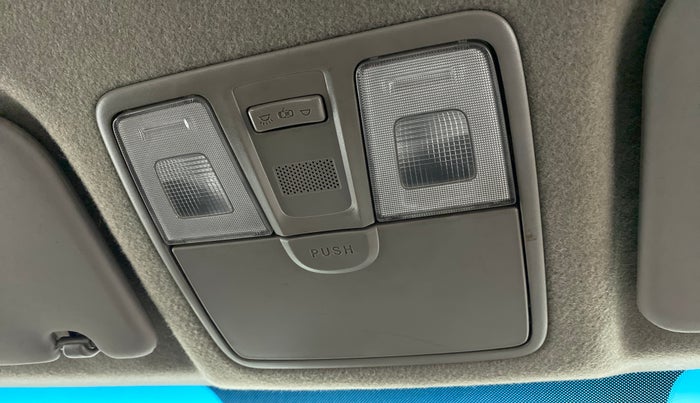 2017 Hyundai Creta SX PLUS AT 1.6 DIESEL, Diesel, Automatic, 1,00,854 km, Ceiling - Roof Lights not fixed proper