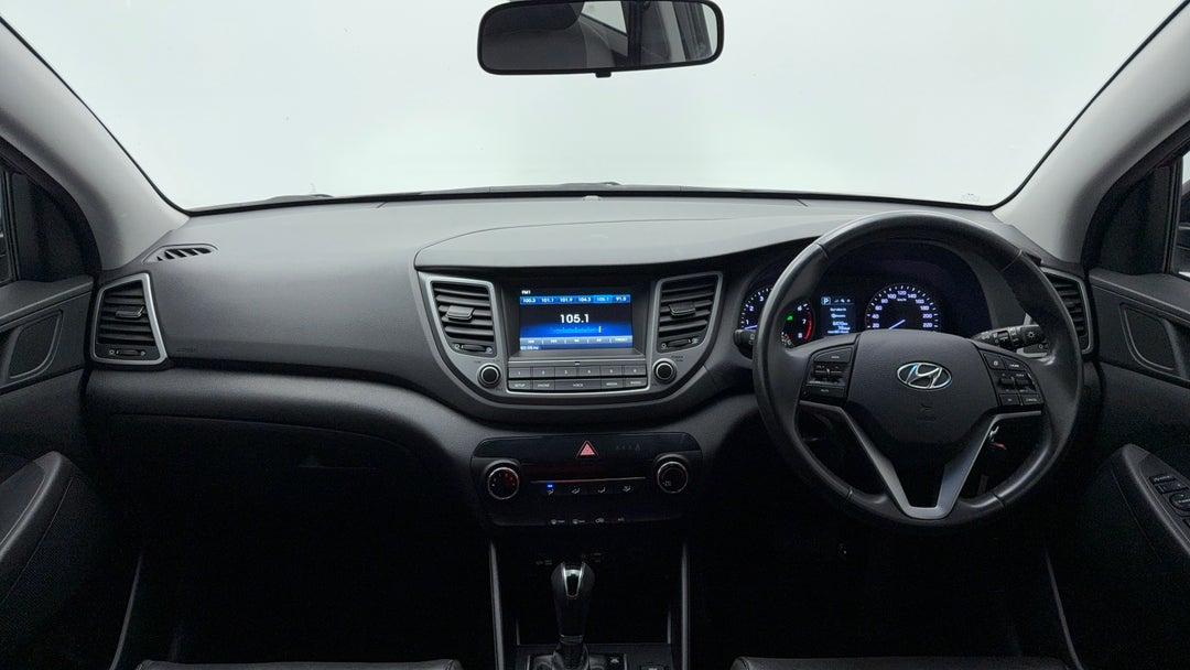 2018 Hyundai Tucson Active X (fwd), Automatic, 163235 km, Dashboard View
