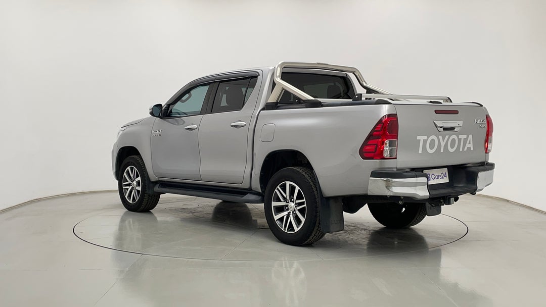 Left Back Diagonal (45- Degree) View