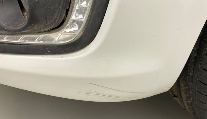 2015 Maruti Swift ZXI D, Petrol, Manual, 98,096 km, Front bumper - Minor scratches