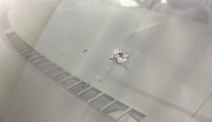 2012 Maruti Zen Estilo LXI, Petrol, Manual, 78,193 km, Front windshield - Minor spot on windshield