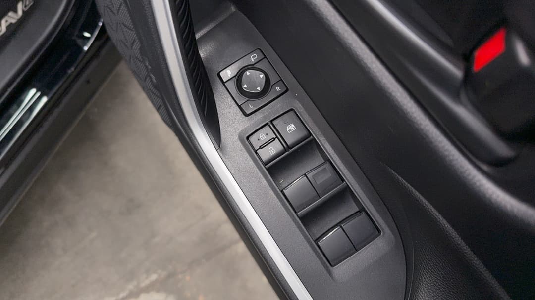 2022 Toyota RAV4 Gx (2WD), Automatic, 75671 km, Drivers Side Door Panel Controls