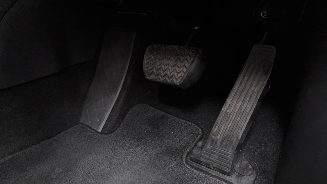 2022 Toyota RAV4 Gx (2WD), Automatic, 75671 km, Pedals and Footmat