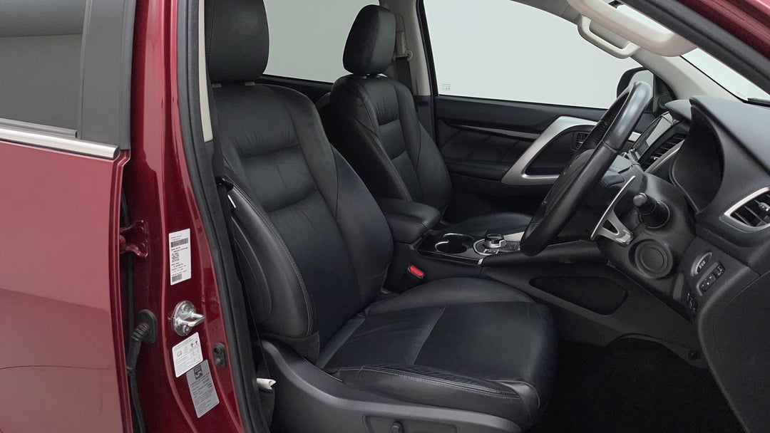 2019 Mitsubishi Pajero Sport Gls (4x4) 7 Seat, Automatic, 109732 km, Right Side Front Door Cabin View