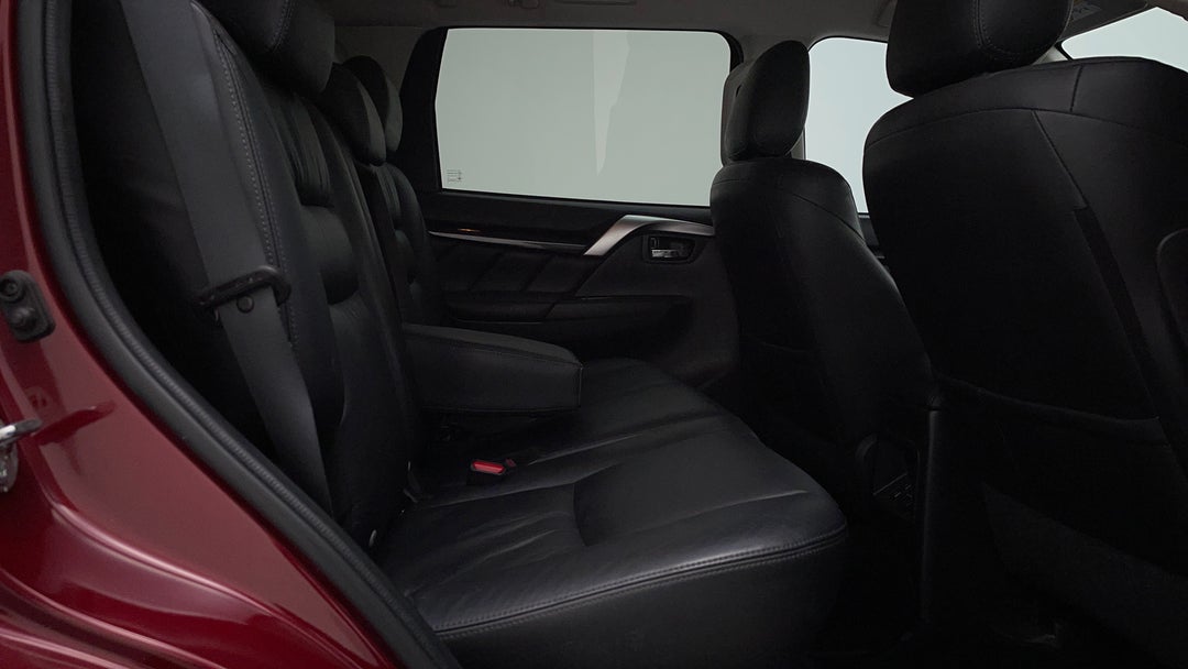 2019 Mitsubishi Pajero Sport Gls (4x4) 7 Seat, Automatic, 109732 km, Right Side Rear Door Cabin View