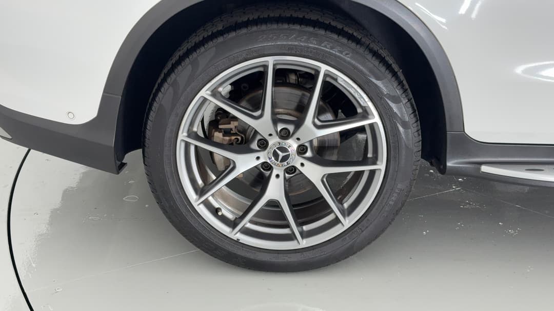 2021 Mercedes-benz GLC 200, Automatic, 56011 km, Right Rear Wheel