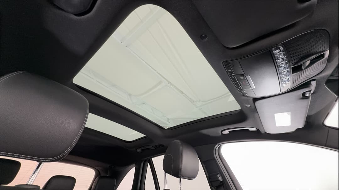 2021 Mercedes-benz GLC 200, Automatic, 56011 km, Interior Sunroof/Moonroof