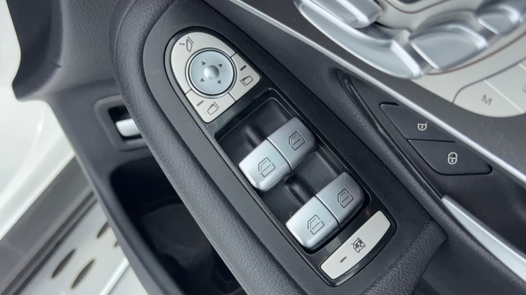 2021 Mercedes-benz GLC 200, Automatic, 56011 km, Drivers Side Door Panel Controls