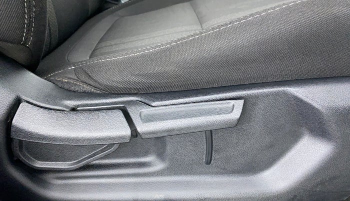 2021 Hyundai VENUE SX 1.5 (O) EXECUTIVE CRDI, Diesel, Manual, Driver Side Adjustment Panel
