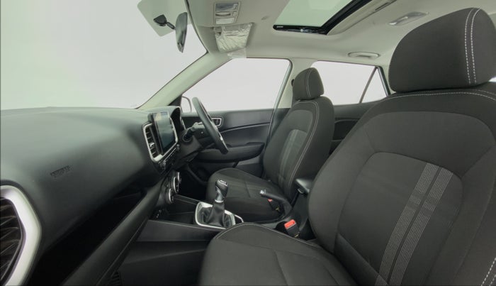 2021 Hyundai VENUE SX 1.5 (O) EXECUTIVE CRDI, Diesel, Manual, Right Side Front Door Cabin