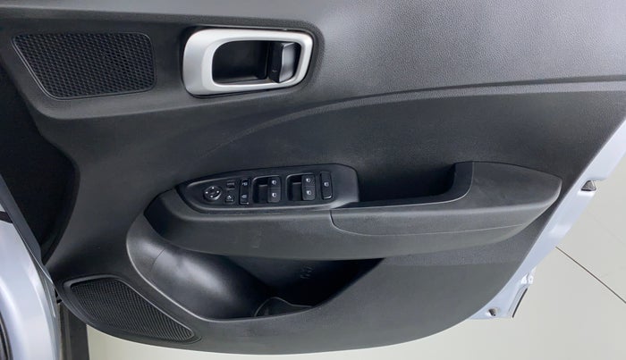 2021 Hyundai VENUE SX 1.5 (O) EXECUTIVE CRDI, Diesel, Manual, Driver Side Door Panels Control