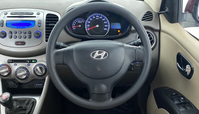 2015 Hyundai i10 SPORTZ 1.1 IRDE2, Petrol, Manual, 76,415 km, Steering Wheel Close Up