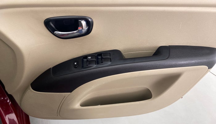 2015 Hyundai i10 SPORTZ 1.1 IRDE2, Petrol, Manual, 76,415 km, Driver Side Door Panels Control