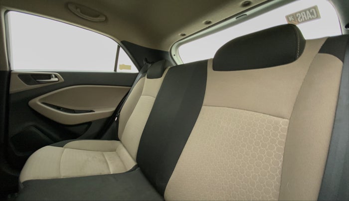 2014 Hyundai Elite i20 SPORTZ 1.2, Petrol, Manual, 38,789 km, Right Side Rear Door Cabin