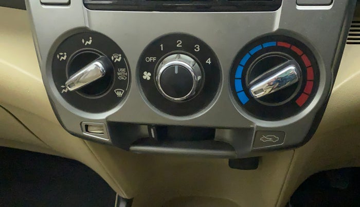 2012 Honda City 1.5L I-VTEC V MT, Petrol, Manual, 53,022 km, AC Unit - Directional switch has minor damage