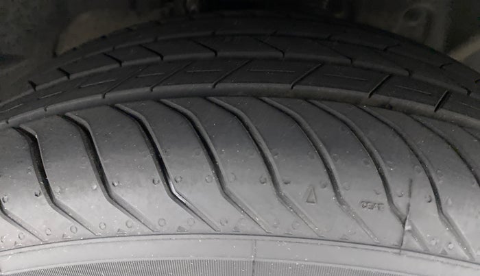 2014 Ford Ecosport 1.5TITANIUM TDCI, Diesel, Manual, 57,514 km, Right Front Tyre Tread