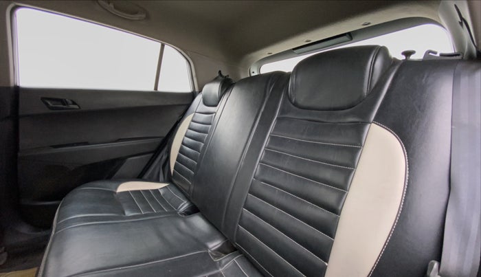 2017 Hyundai Creta 1.6 E + VTVT, Petrol, Manual, 25,212 km, Right Side Rear Door Cabin