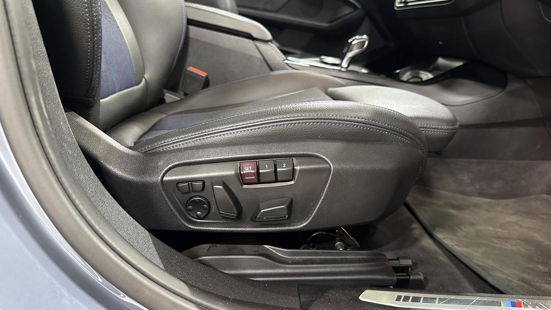 2020 BMW 1 18i M Sport, Automatic, 33680 km, Drivers Side Adjustment Panel