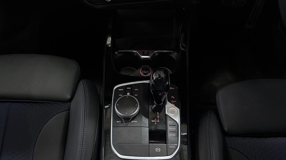 2020 BMW 1 18i M Sport, Automatic, 33680 km, Gear Lever 