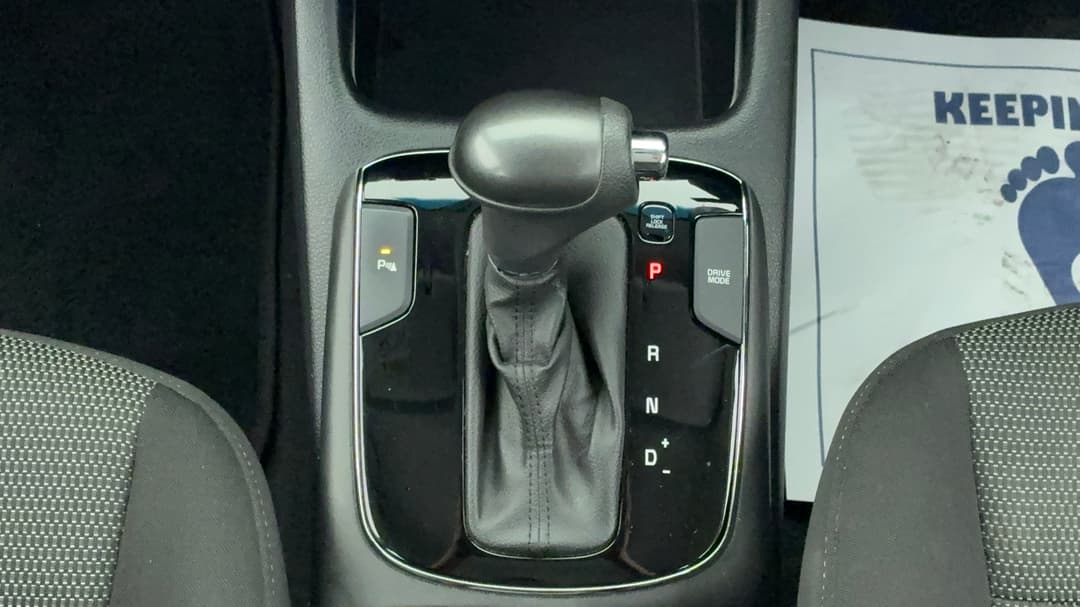 2017 Kia Cerato S, Automatic, 94490 km, Gear Lever 