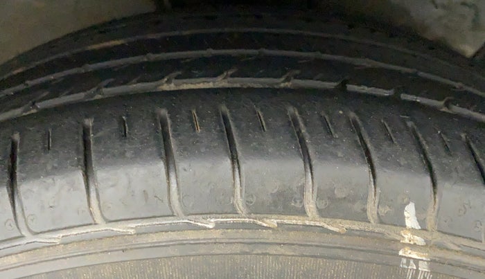 2016 Hyundai Creta 1.6 S, Petrol, Manual, 65,531 km, Right Front Tyre Tread