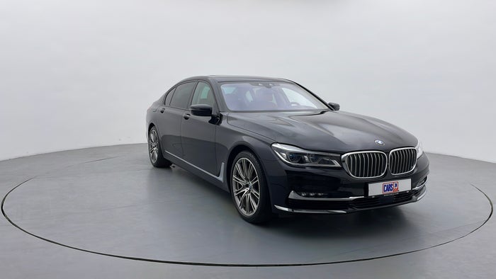 BMW 7 SERIES-Right Front Diagonal (45- Degree) View