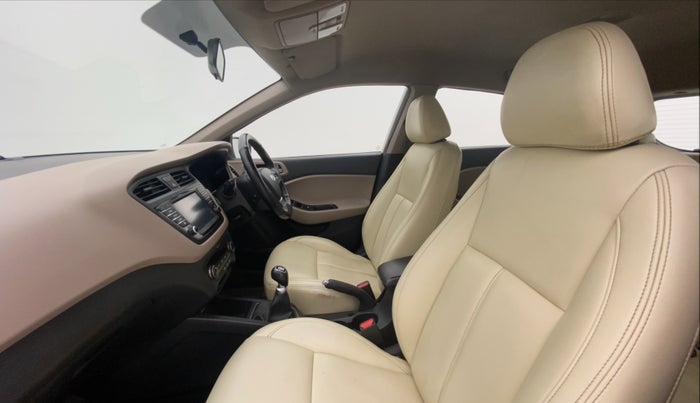 2015 Hyundai Elite i20 ASTA 1.2 (O), Petrol, Manual, 51,490 km, Right Side Front Door Cabin