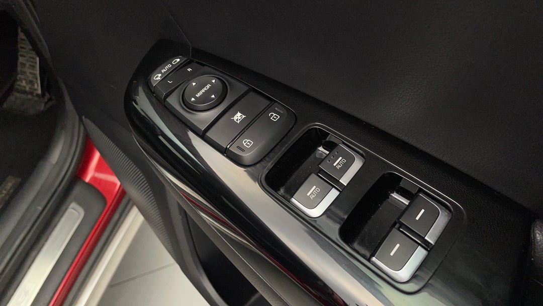 2017 Kia Sportage Gt-line (awd), Automatic, 70728 km, Drivers Side Door Panel Controls