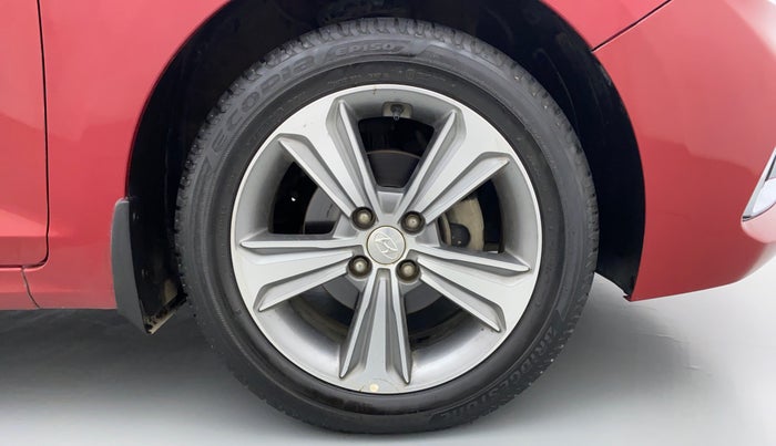 2018 Hyundai Verna 1.6 SX VTVT AT (O), Petrol, Automatic, 24,846 km, Right Front Wheel