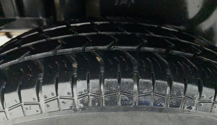 2015 Maruti Swift Dzire VXI 1.2 BS IV, Petrol, Manual, 32,738 km, Right Rear Tyre Tread