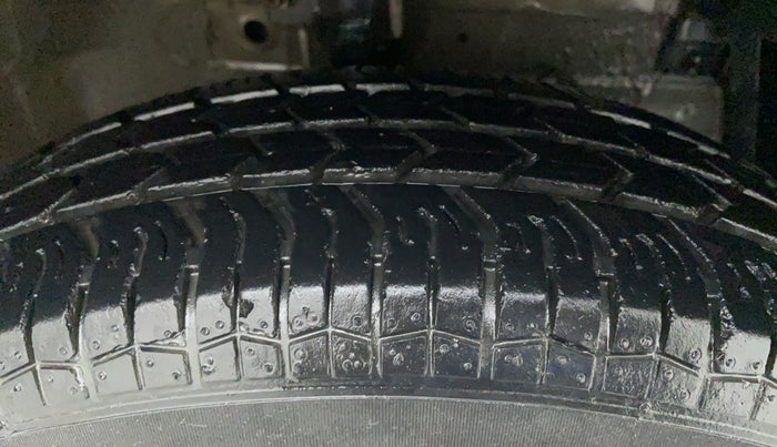 2015 Maruti Swift Dzire VXI 1.2 BS IV, Petrol, Manual, 32,738 km, Right Front Tyre Tread