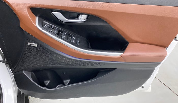2021 Hyundai ALCAZAR 1.5 SIGNATURE (O) AT 6STR, Diesel, Automatic, 29,261 km, Driver Side Door Panels Control