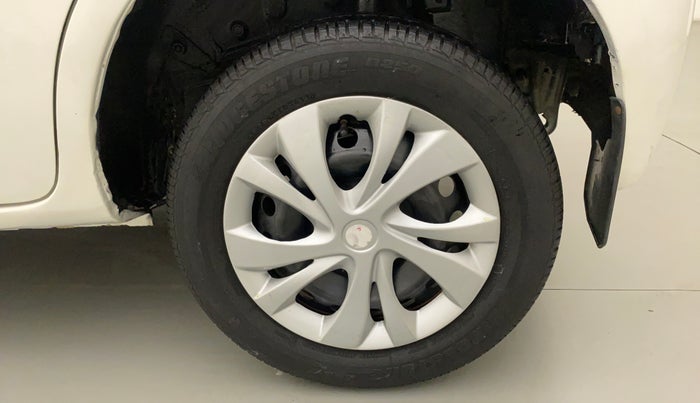 2011 Toyota Etios Liva G, Petrol, Manual, 79,607 km, Left Rear Wheel