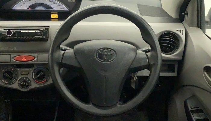 2011 Toyota Etios Liva G, Petrol, Manual, 79,607 km, Steering Wheel Close Up